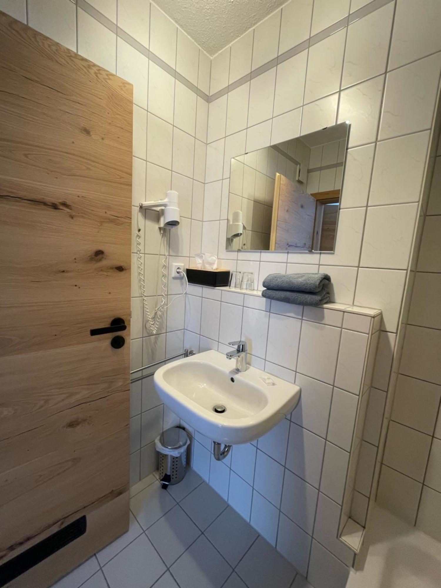 Hotel Weisses Ross Коннерсройт Экстерьер фото