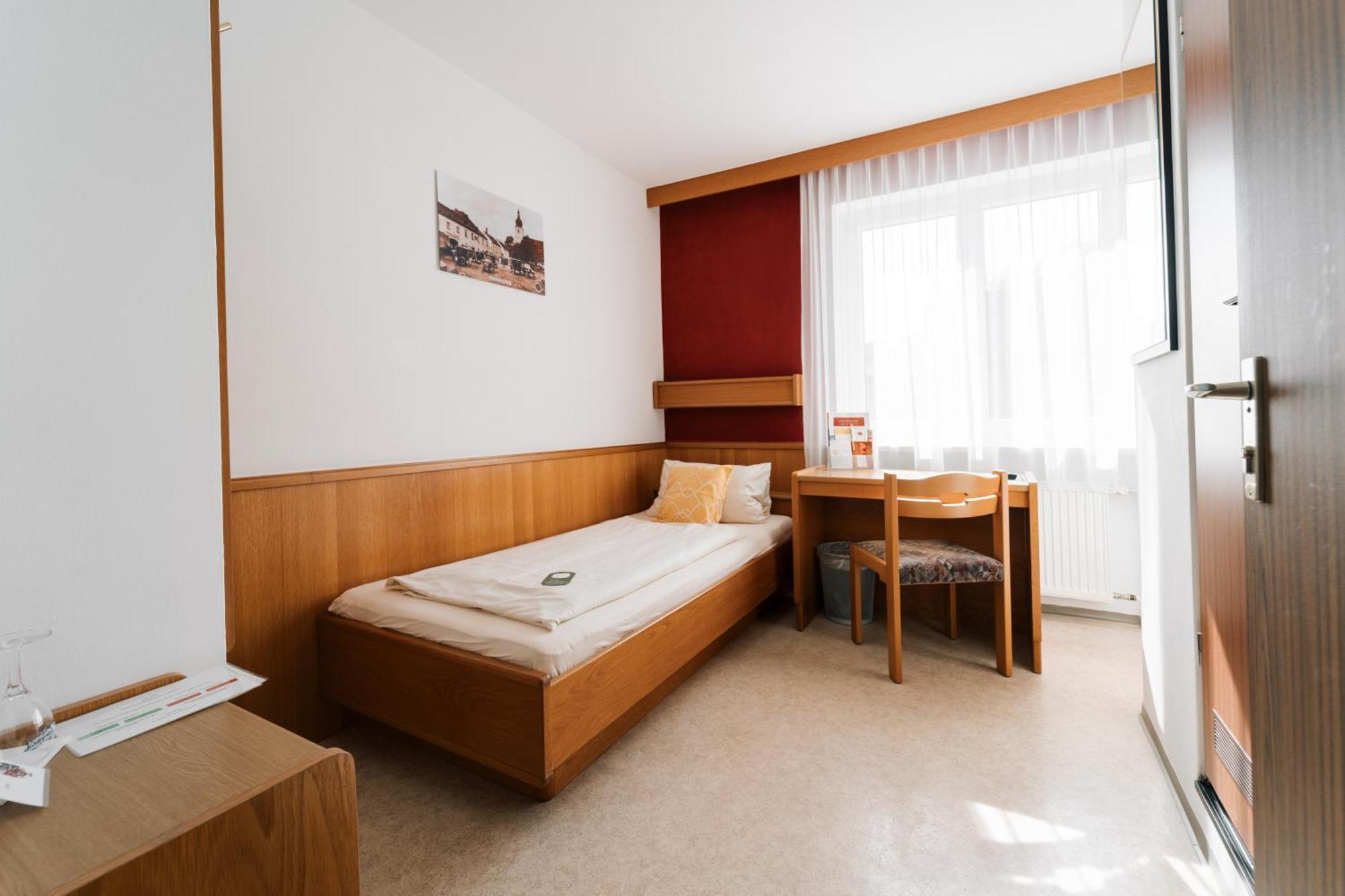 Hotel Weisses Ross Коннерсройт Экстерьер фото